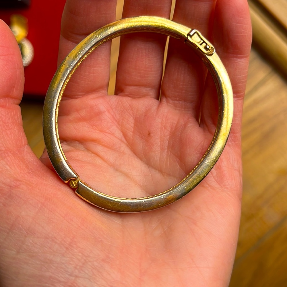 Signed Christian Dior bracelet and earrings gold tone set with crystals. - Picture 10 of 11
